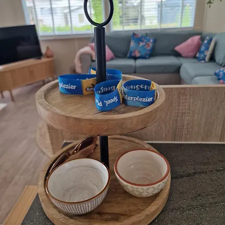 Chalet 4 Persoons Stacaravan Op Camping De Bongerd Tuitjenhorn