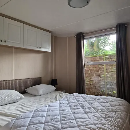 4 Persoons Stacaravan Op Camping De Bongerd Chalet